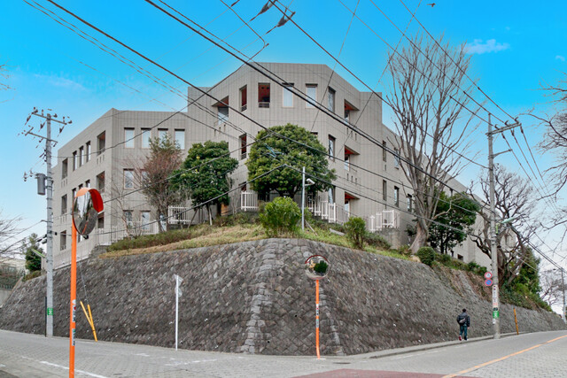 リジェ岡本の外観写真 - 世田谷区岡本3丁目1番13号