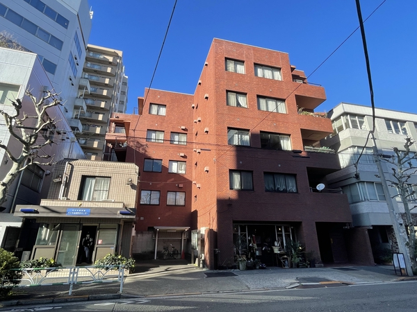 東高西参道ペアシティ 外観（2025年撮影）