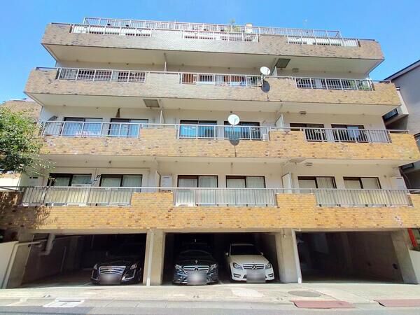 ボーン赤坂の外観写真 - 港区赤坂8丁目13番13号