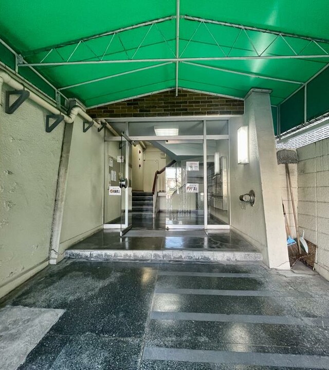 神楽坂サニーマンションのエントランス・共用部