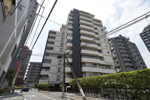 代々木パークサイドの外観写真 - 渋谷区富ヶ谷1丁目33番6号