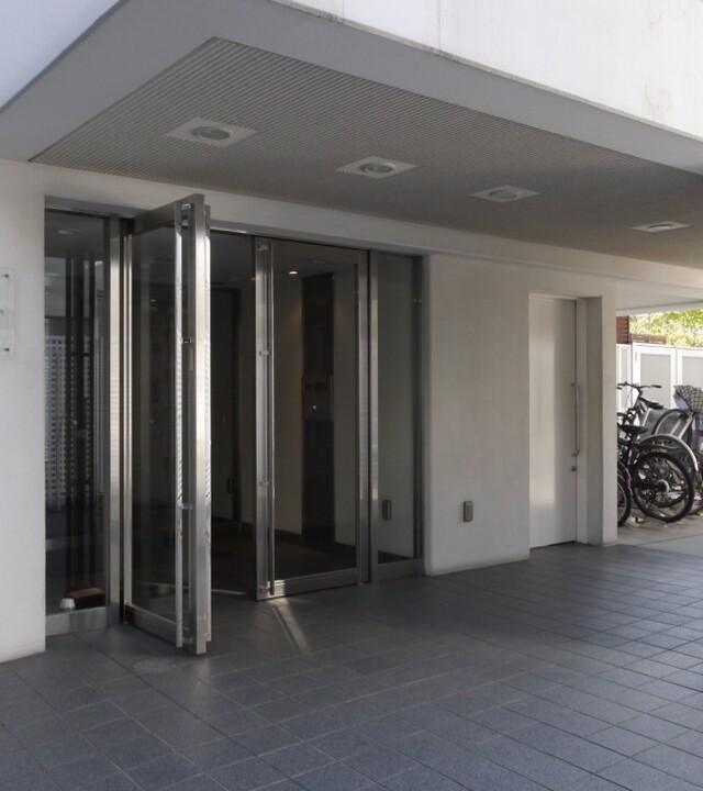 コムロンド代々木公園の写真 8枚目