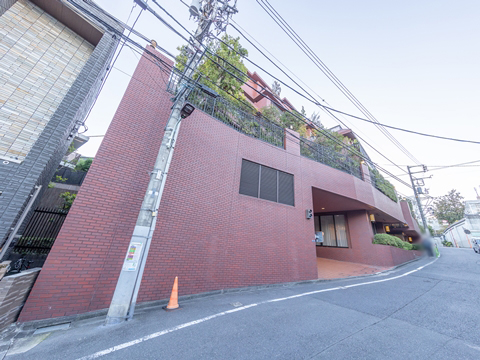 ドムス元麻布西館の外観写真 - 港区元麻布2丁目5番2号