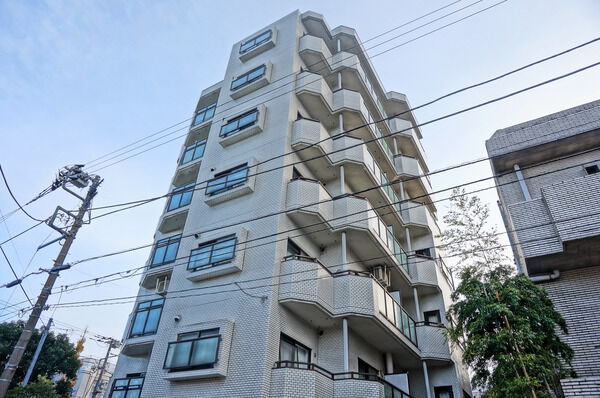 キャニオンマンション駒沢公園の外観写真 - 世田谷区深沢6丁目3番11号