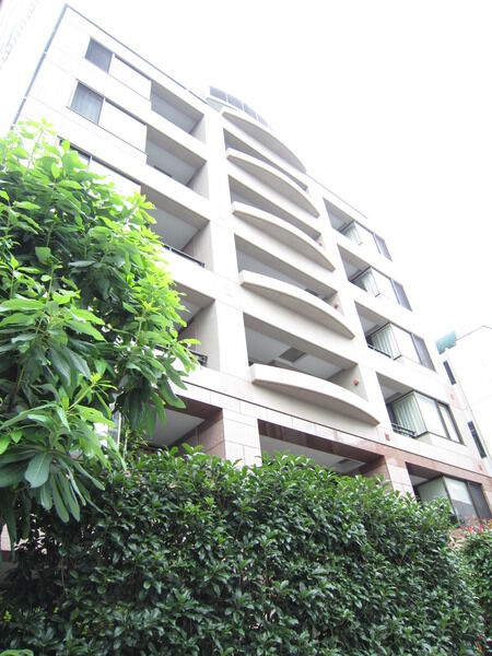 朝日サテライト六本木の外観写真 - 港区六本木3丁目17番12号