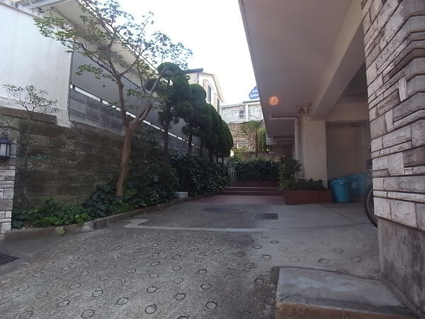 ニチメン本郷ハイツの写真 6枚目