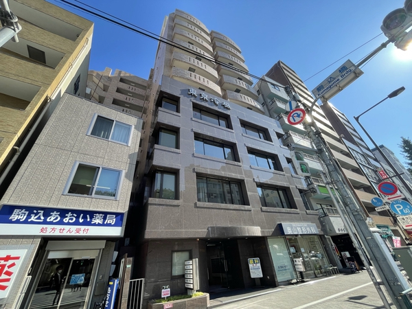 ゾンネンハイム六義園の外観写真 - 文京区本駒込6丁目24番5号