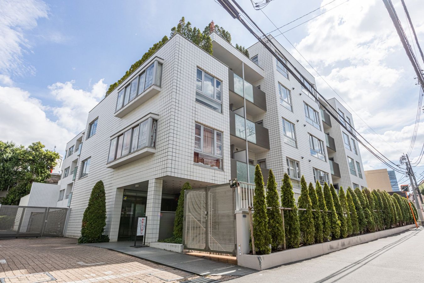 D’クラディア神宮外苑ハイヴァリーの外観写真 - 渋谷区神宮前3丁目36番14号