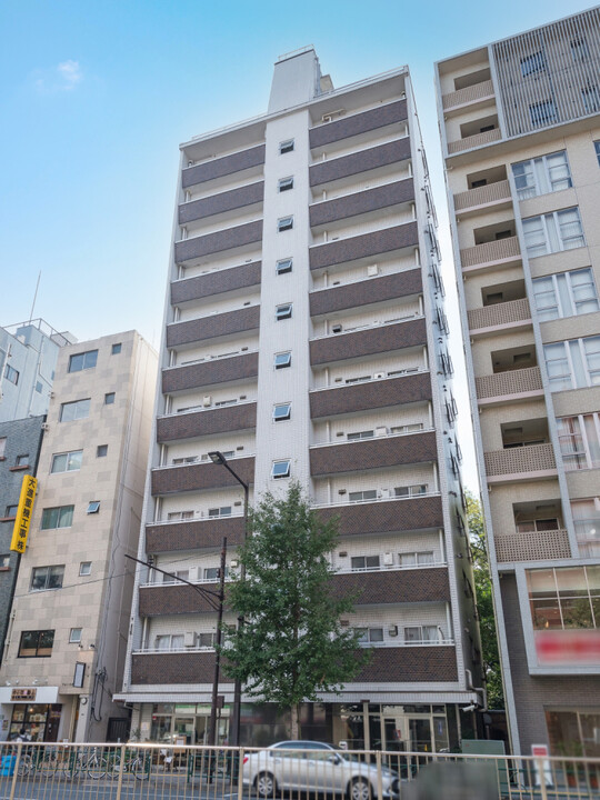 六義園マンションの外観写真 - 文京区本駒込6丁目15番9号