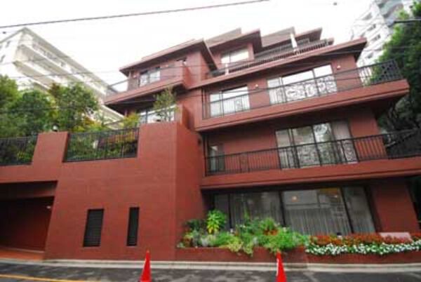 ドムス広尾の外観写真 - 渋谷区広尾1丁目7番26号