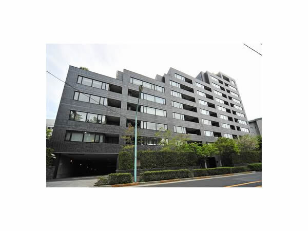 南青山テラス常盤松フォレストの外観写真 - 港区南青山7丁目1番27号