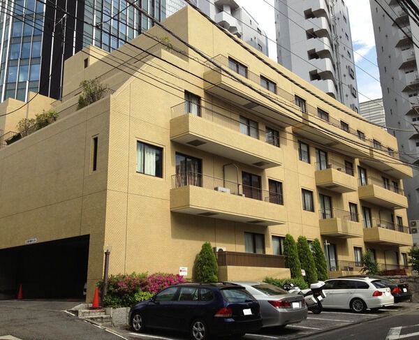 麻布ホームズ 外観（2025年撮影）