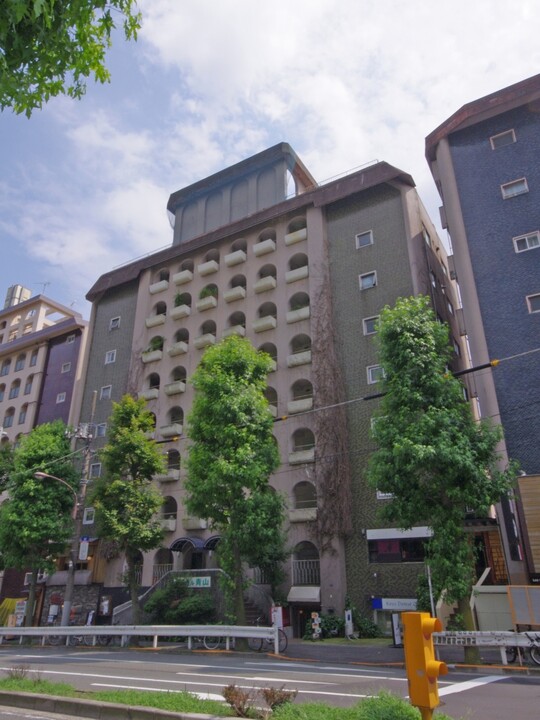 セントラル青山の外観写真 - 港区南青山4丁目1番3号