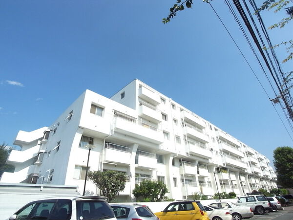 成城アンバサダーの外観写真 - 世田谷区成城9丁目28番8号