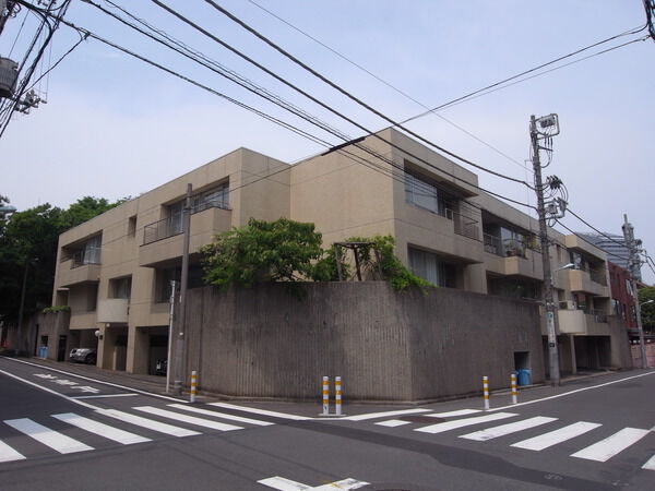 イースタンホームズ南平台の外観写真 - 渋谷区南平台町8番14号