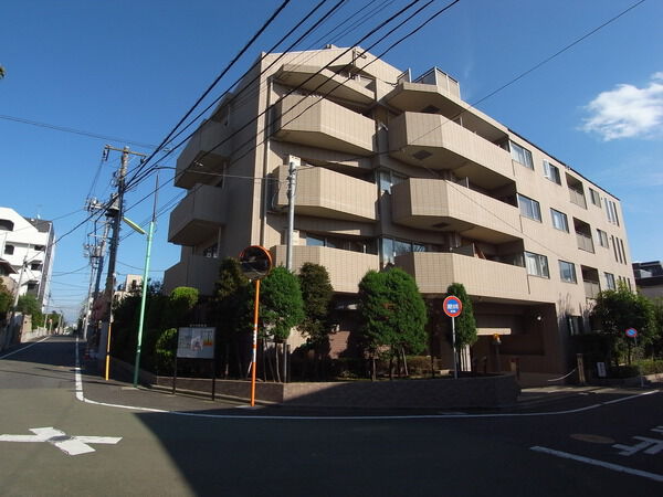 クレッセント尾山台レジデンス 外観(2025年撮影)