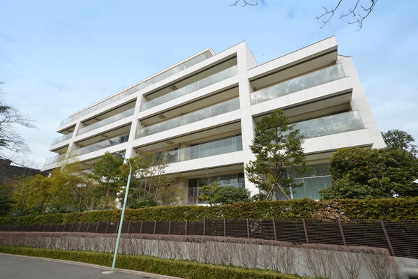 パークマンション南麻布の外観写真 - 港区南麻布4丁目9番34号