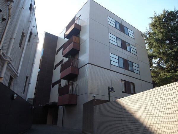 白金三光アンクレーのエントランス・共用部