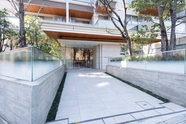 プレミスト代々木公園パークフロントの外観写真 - 渋谷区富ヶ谷1丁目5番3号