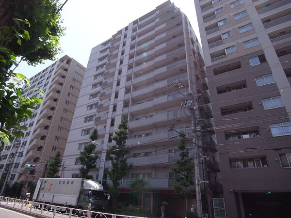 シティウインズ本駒込の外観写真 - 文京区本駒込1丁目26番10号