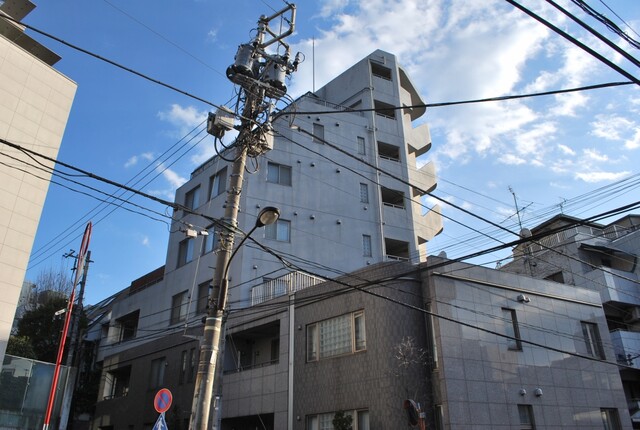 ユニロイヤル赤坂のエントランス・共用部