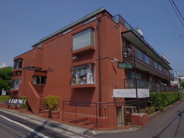 ラポール南青山54の外観写真 - 東京都心の高級マンション