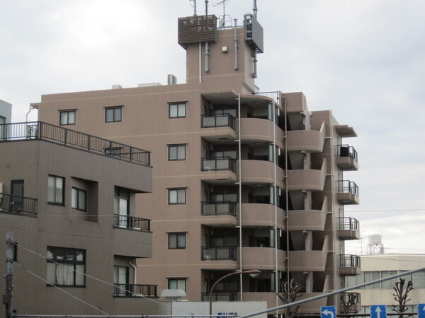 マイキャッスル瀬田の外観写真 - 世田谷区瀬田2丁目21番15号