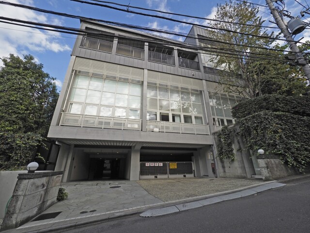 グランドメゾン神宮前 外観(2025年撮影)