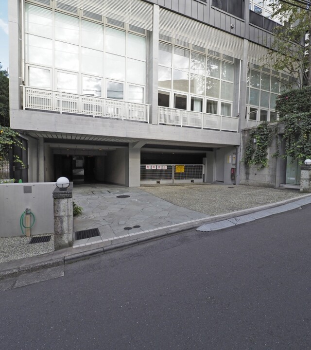 グランドメゾン神宮前の写真 7枚目