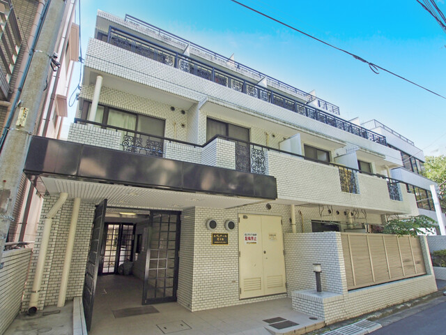 エヴェナール代々木 外観（2025年撮影）