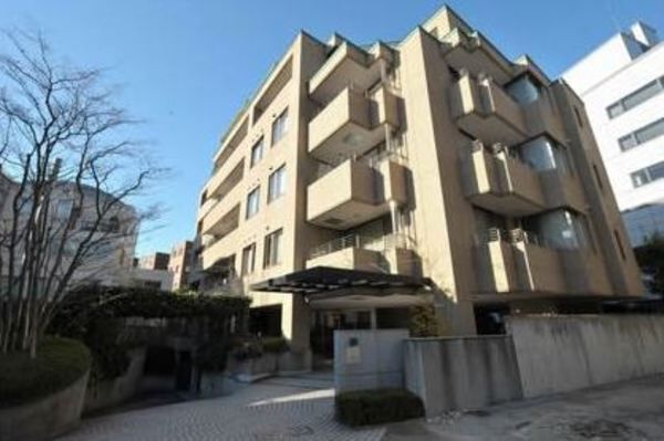 青山北町パークマンションの外観写真 - 港区北青山2丁目11番10号