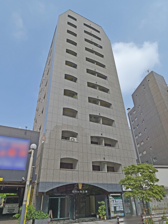 ローレル三田の外観写真 - 港区三田2丁目14番7号