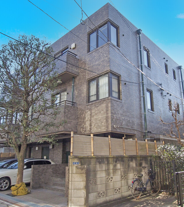 綱町コンドミニアムのエントランス・共用部