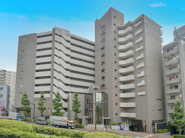 メゾンドール本郷の外観写真 - 文京区本郷1丁目35番28号