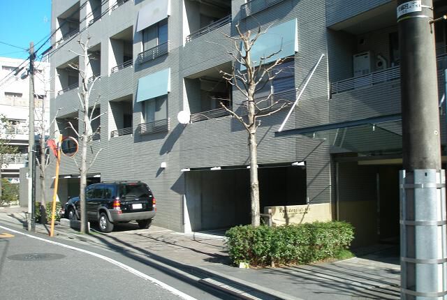 レジデンシャルアート代々木公園のエントランス・共用部