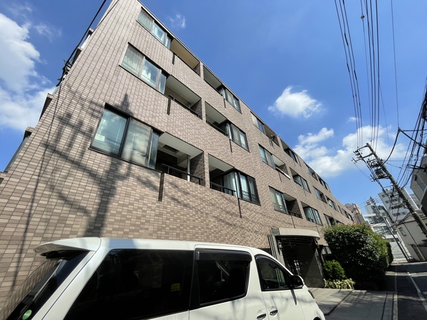 ザパームス代々木の外観写真 - 渋谷区代々木1丁目50番1号