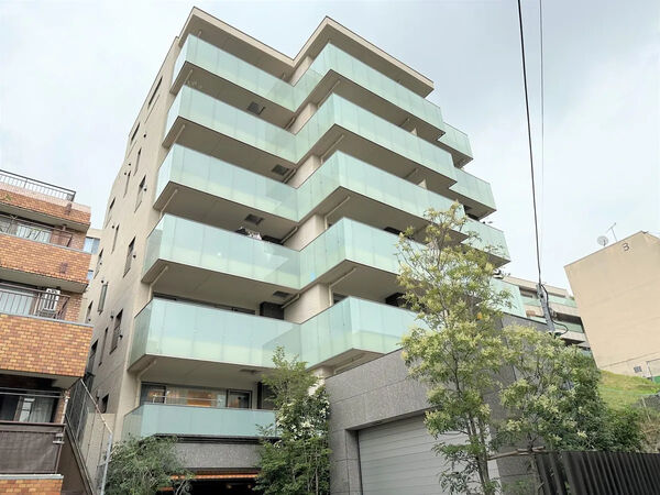 ロイヤルシーズン南麻布の外観写真 - 港区南麻布3丁目11番41号