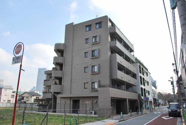 エスポワール南青山の外観写真 - 港区南青山2丁目15番20号