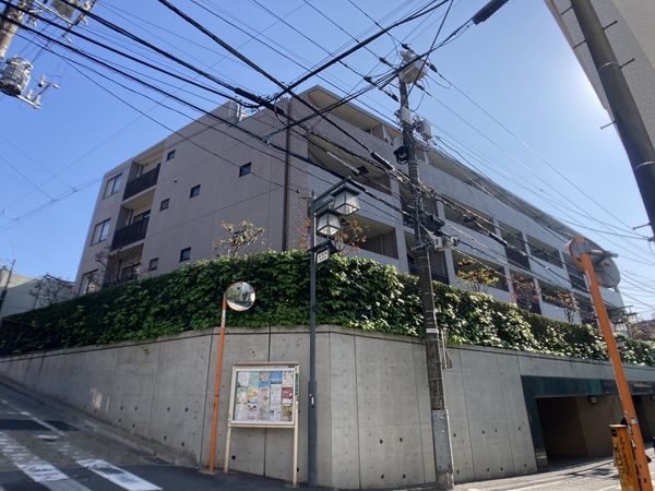 ライオンズヒルズ参宮橋のエントランス・共用部