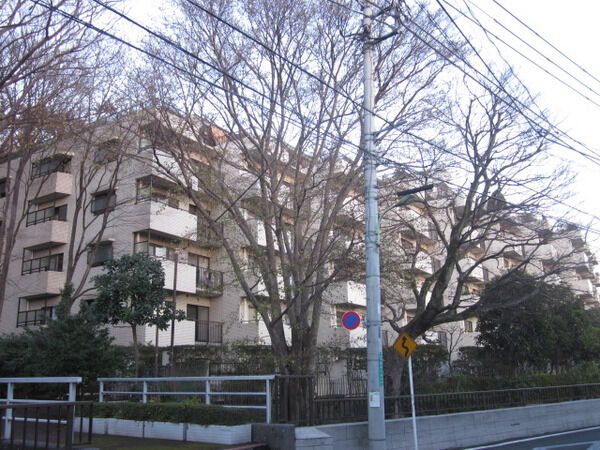 シャンボール瀬田の外観写真 - 世田谷区瀬田4丁目6番1号