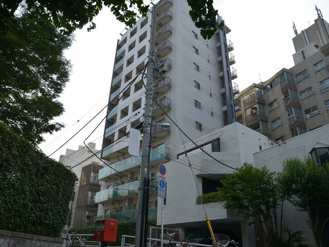 グランスイート神宮前の外観写真 - 渋谷区神宮前1丁目1番5号