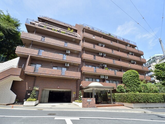 クレール駒込の外観写真 - 文京区本駒込5丁目67番1号