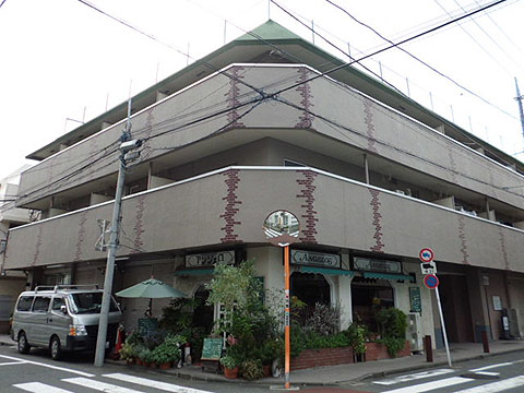 ハイライフ瀬田の外観写真 - 世田谷区瀬田4丁目22番16号