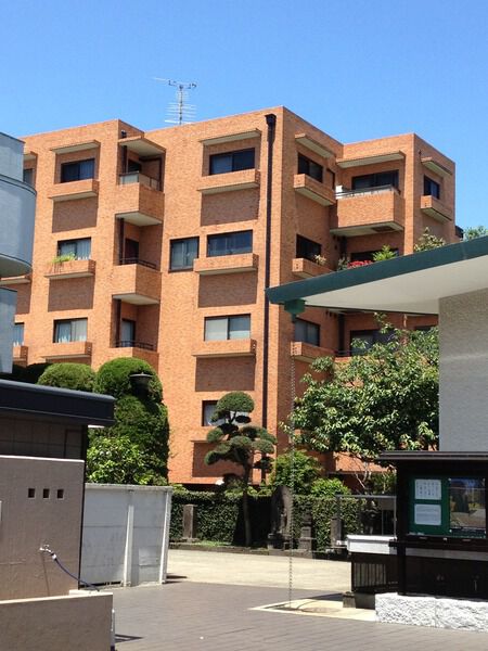 南青山パークハイツの外観写真 - 港区南青山2丁目7番19号