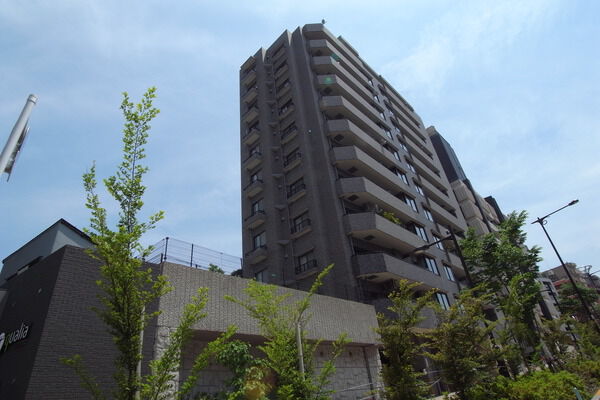 キャニオングランデ代々木公園の外観写真 - 渋谷区富ヶ谷1丁目35番15号