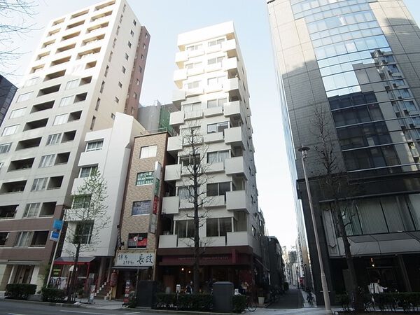 ハイツ日本橋の外観写真 - 中央区日本橋堀留町2丁目1番3号