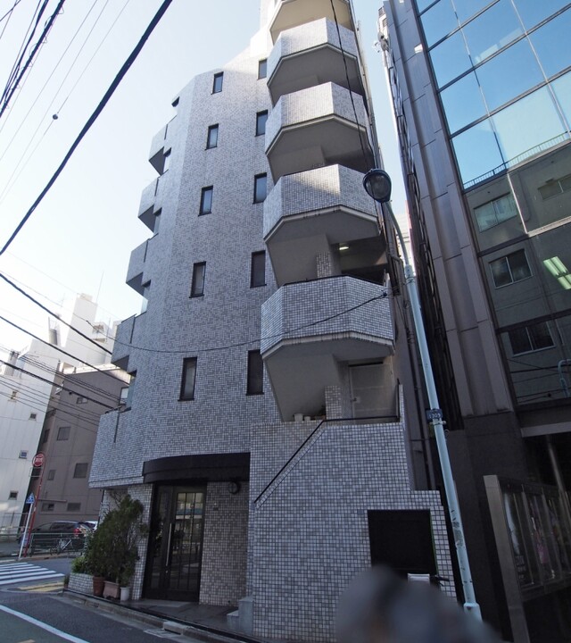 ラヴェニュー本郷のエントランス・共用部