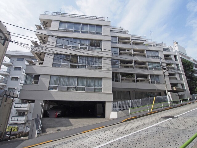 秀和鳥居坂レジデンスの外観写真 - 港区六本木5丁目11番22号