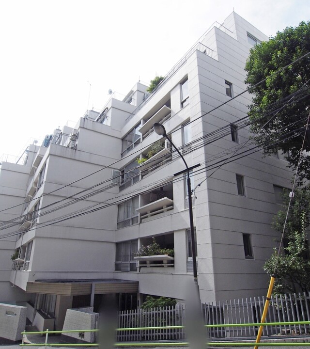 秀和鳥居坂レジデンスの写真 3枚目