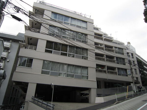 秀和鳥居坂レジデンスのエントランス・共用部